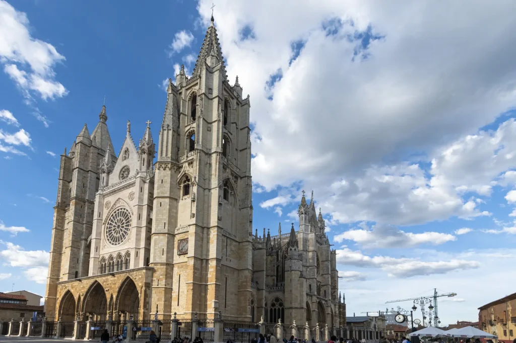 León